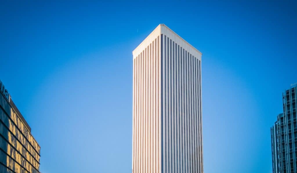 Torre Picasso: el edificio concebido por el arquitecto de las Torres Gemelas